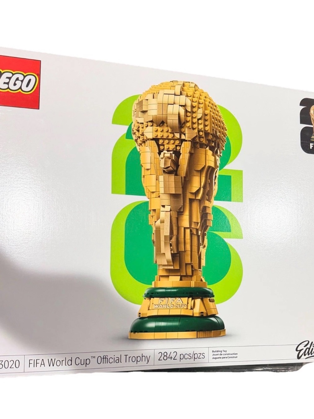 Lego FIFA World Cup Official Trophy 2842 pcs NWT